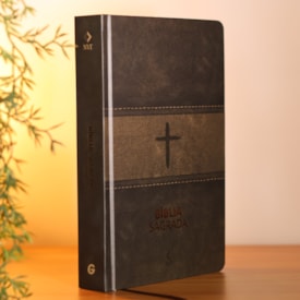 Segunda imagem do produto Bíblia Sagrada Faith | NVT | Letra Normal | Capa Semi Luxo