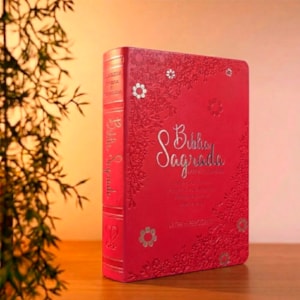 Segunda imagem do produto Bíblia Sagrada Floral Margarida | ARC | Hipergigante | Harpa Avivada e Corinhos | Capa Luxo Vermelho