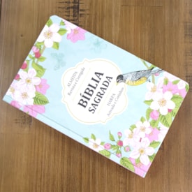 Segunda imagem do produto Bíblia Sagrada Jardim Pássaro | ARC | Letra Grande | Capa Dura | Harpa Avivada e Corinhos