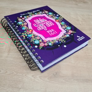 Segunda imagem do produto Bíblia Sagrada KJA 1611 | Letra Normal | Capa Dura Espiral Floral Roxa