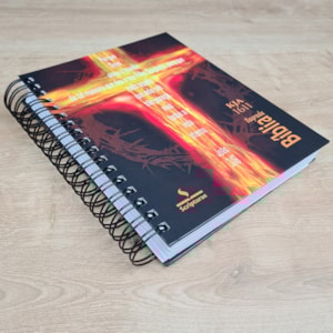 Segunda imagem do produto Bíblia Sagrada KJA 1611 | Letra Normal | Capa Dura Espiral João 3:16
