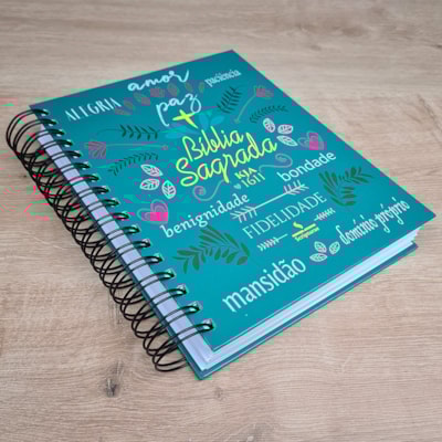 Segunda imagem do produto Bíblia Sagrada KJA 1611 | Letra Normal | Capa Dura Espiral Lettering