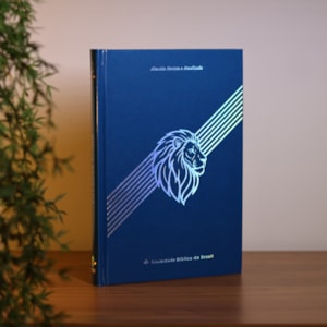 Segunda imagem do produto Bíblia Sagrada Leão | ARA | Capa Dura Azul Escuro