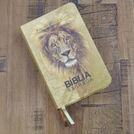 Segunda imagem do produto Bíblia Sagrada Leão Dourado | ARA | Edição de Bolso