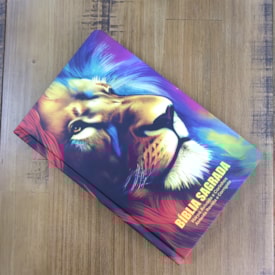 Segunda imagem do produto Bíblia Sagrada Leão Tinta Óleo | ARC | Letra Grande| Capa Dura | Harpa Avivada e Corinhos