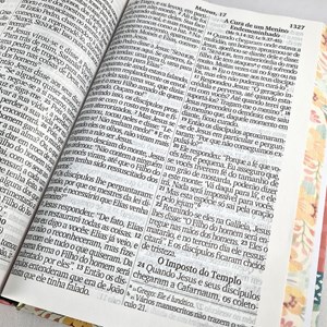 Bíblia Sagrada Letra Jumbo | NVI | Capa Dura Coração Floral
