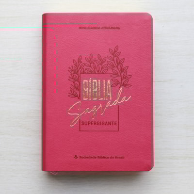 Segunda imagem do produto Bíblia Sagrada | Letra Supergigante | NAA | Capa Luxo Rosa
