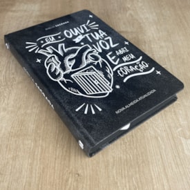 Segunda imagem do produto Bíblia Sagrada Lettering Abri meu Coração | NAA | Letra Normal | Capa Dura