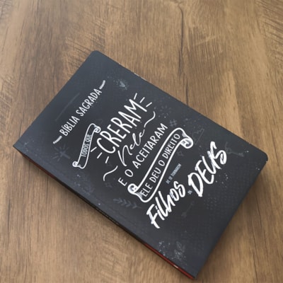 Segunda imagem do produto Bíblia Sagrada Lettering | NVI | Letra Normal | Capa Brochura