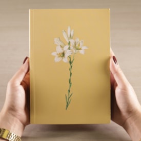 Segunda imagem do produto Bíblia Sagrada Lírios | ARC | Letra Maior | Harpa e Corinhos | Capa Brochura