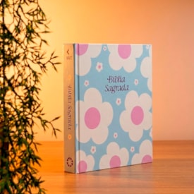 Segunda imagem do produto Bíblia Sagrada Me Ama | NVT | Leia e Anote | Capa Dura