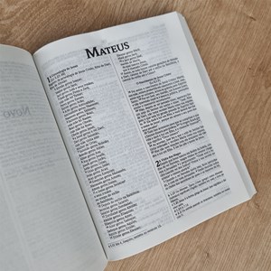 Bíblia Sagrada Média Minimalista | ARC | Brochura