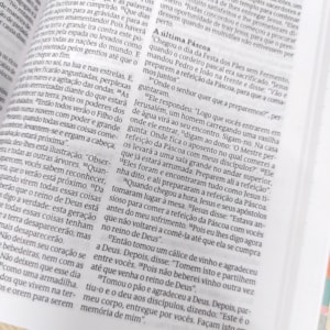 Segunda imagem do produto Bíblia Sagrada Meu Redentor | NVT | Letra Normal | Capa Dura