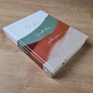 Segunda imagem do produto Bíblia Sagrada Minimalista Estrelas | NVI | Capa Dura com Espaço para Anotações