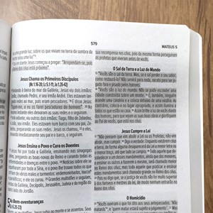 Bíblia Sagrada Minimalista Estrelas | NVI | Letra Normal | Capa Brochura