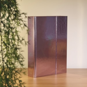 Segunda imagem do produto Bíblia Sagrada Minimalista Lilás | ARC | Letra Gigante | Harpa e Corinhos | Capa Dura Carteira