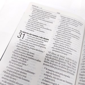 Bíblia Sagrada | NAA | Letra Gigante | Capa Luxo Preta