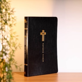 Segunda imagem do produto Bíblia Sagrada | NVI | Letra Grande | Preta
