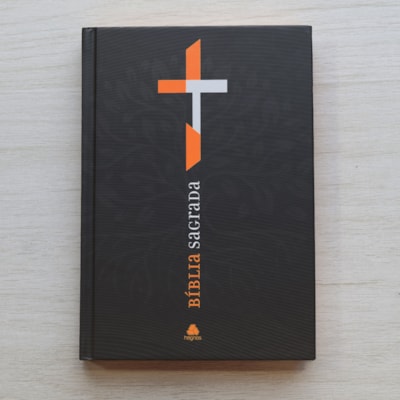 Segunda imagem do produto Bíblia Sagrada | NVI | Neon Laranja | Capa Dura