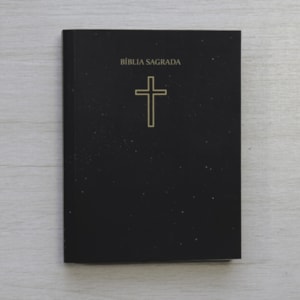 Segunda imagem do produto Bíblia Sagrada Pequena | ARC | Capa Brochura Salvos Pela Graça Preta