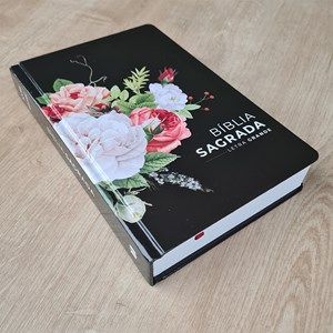 Bíblia Sagrada Preta Rosas | NVI | Letra Grande | Capa Dura