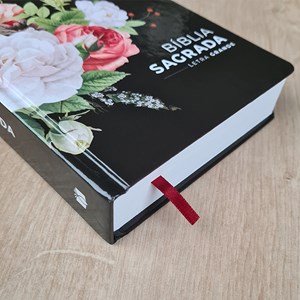 Bíblia Sagrada Preta Rosas | NVI | Letra Grande | Capa Dura