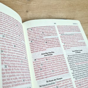 Bìblia Sagrada Slim | NVI | Letra Normal | Capa Luxo Marrom Cruz