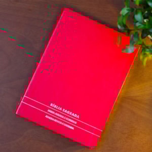 Segunda imagem do produto Bíblia Slim | Letra Normal | ARC | C/ Harpa e Corinhos | Capa Premium Luxo Minimalista Vermelha