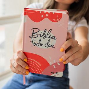 Segunda imagem do produto Bíblia Todo Dia com Espaço para Anotações | AM | Letra Normal | Capa Dura Aquarela
