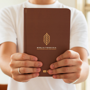Segunda imagem do produto Bíblia Todo Dia com Espaço para Anotações | AM | Letra Normal | Capa Dura Marrom