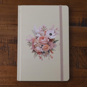Segunda imagem do produto Caderno Moleskine | Com Pauta | Capa Buquê de Flores