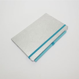 Segunda imagem do produto Caderno Pão Diário Notas | Capa Prata