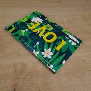 Segunda imagem do produto Caderno para Anotações sem Pauta | Love Floral | Capa Dura