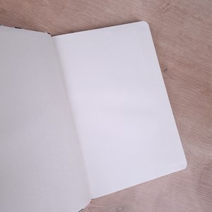 Caderno para Anotações sem Pauta | Love Listras | Capa Dura