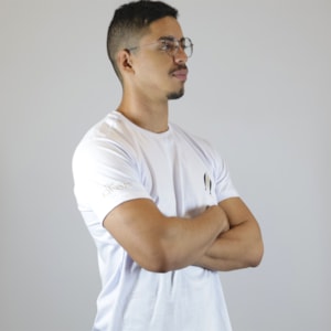 Segunda imagem do produto Camiseta As Pessoas Devem Saber | Branca | Unissex | The Chosen