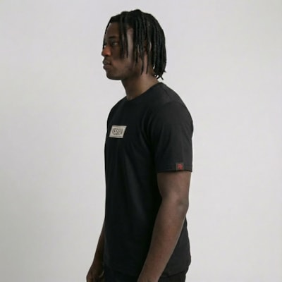 Segunda imagem do produto Camiseta Preta | Yeshua - Bege