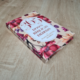 Segunda imagem do produto Devocional 365 Doses Bíblicas Diárias | Capa Dura Floral Rosé