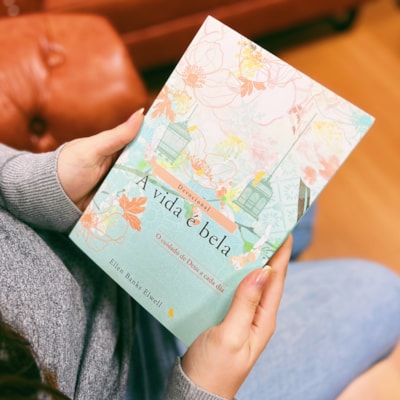 Segunda imagem do produto Devocional A Vida é Bela | Ellen Banks Elwell