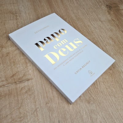 Segunda imagem do produto Devocional Papo com Deus | Catia Regiely