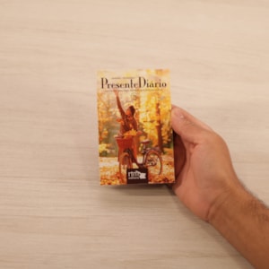 Segunda imagem do produto Devocional Presente Diário Mini | Vol 28 | Capa Brochura Feminina