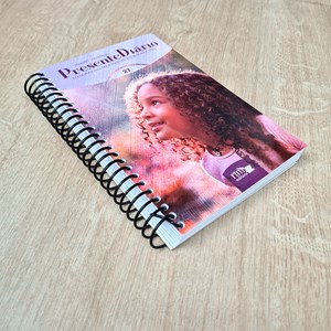 Devocional Presente Diário | Vol 27 | Letra Grande | Capa Brochura Espiral Feminina