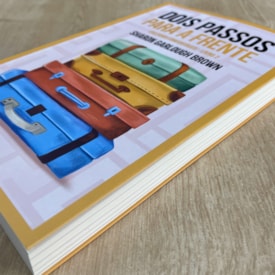 Segunda imagem do produto Dois passos para a frente | Sharon Garlough Brown