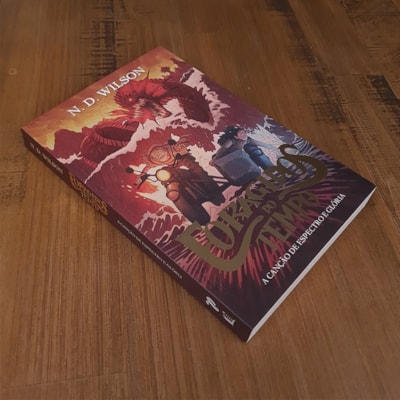 Segunda imagem do produto Foragidos do Tempo | N. D. Wilson