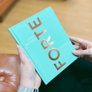 Segunda imagem do produto Forte | Devocionais Para Uma Vida Poderosa e Apaixonada | Lisa Bevere