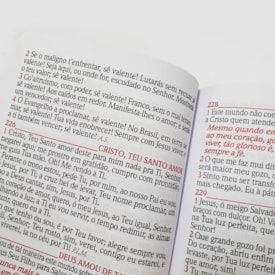 Segunda imagem do produto Harpa Avivada e Corinhos Tradicional | Letra Gigante | Capa PU Luxo Preta