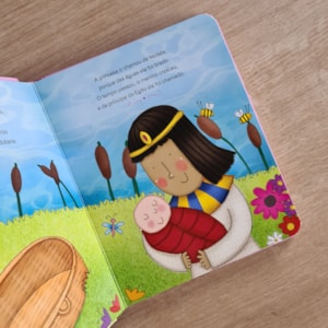 Segunda imagem do produto Histórias Bíblicas para Meninas | Capa Almofadada