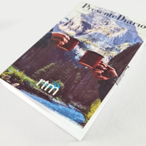 Segunda imagem do produto Kit 10 Devocionais Presente Diário 26 Tradicional | Letra Normal | Capa Paisagem 2023