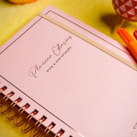 Segunda imagem do produto Kit Planner Mulheres Improváveis Rosê | Viviane Martinello