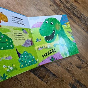 Livro Dinossauros | Pop-Up Com Abas