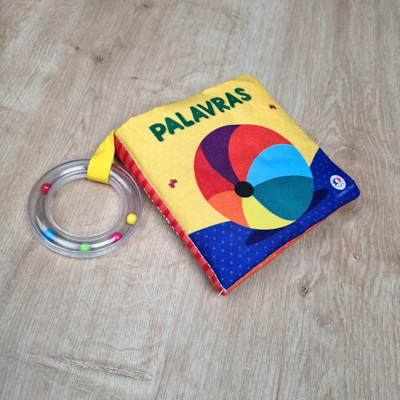 Segunda imagem do produto Livro Pano Palavras | Vamos Brincar e Aprender